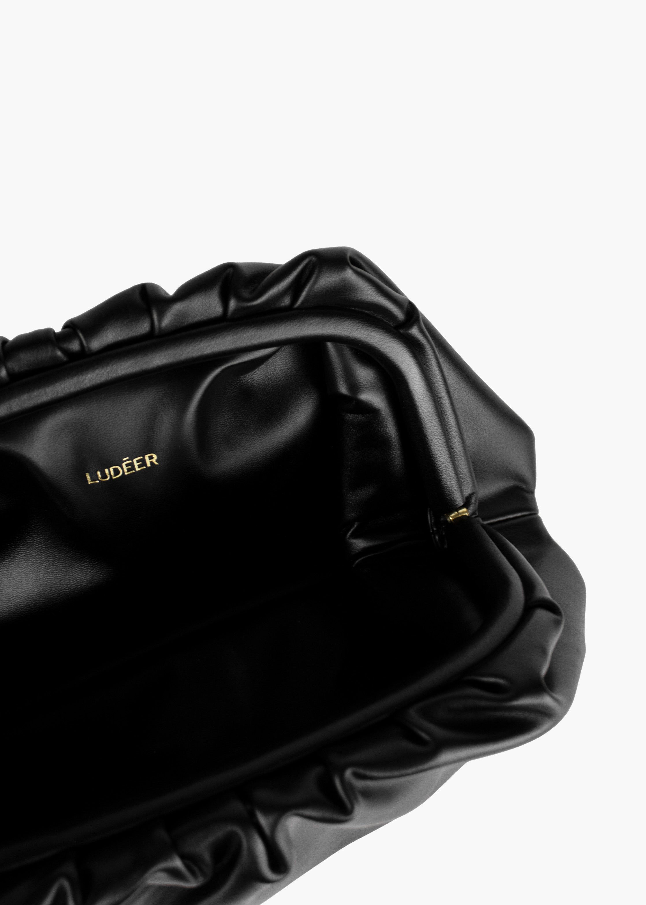 20-8 Clutch Large Black 