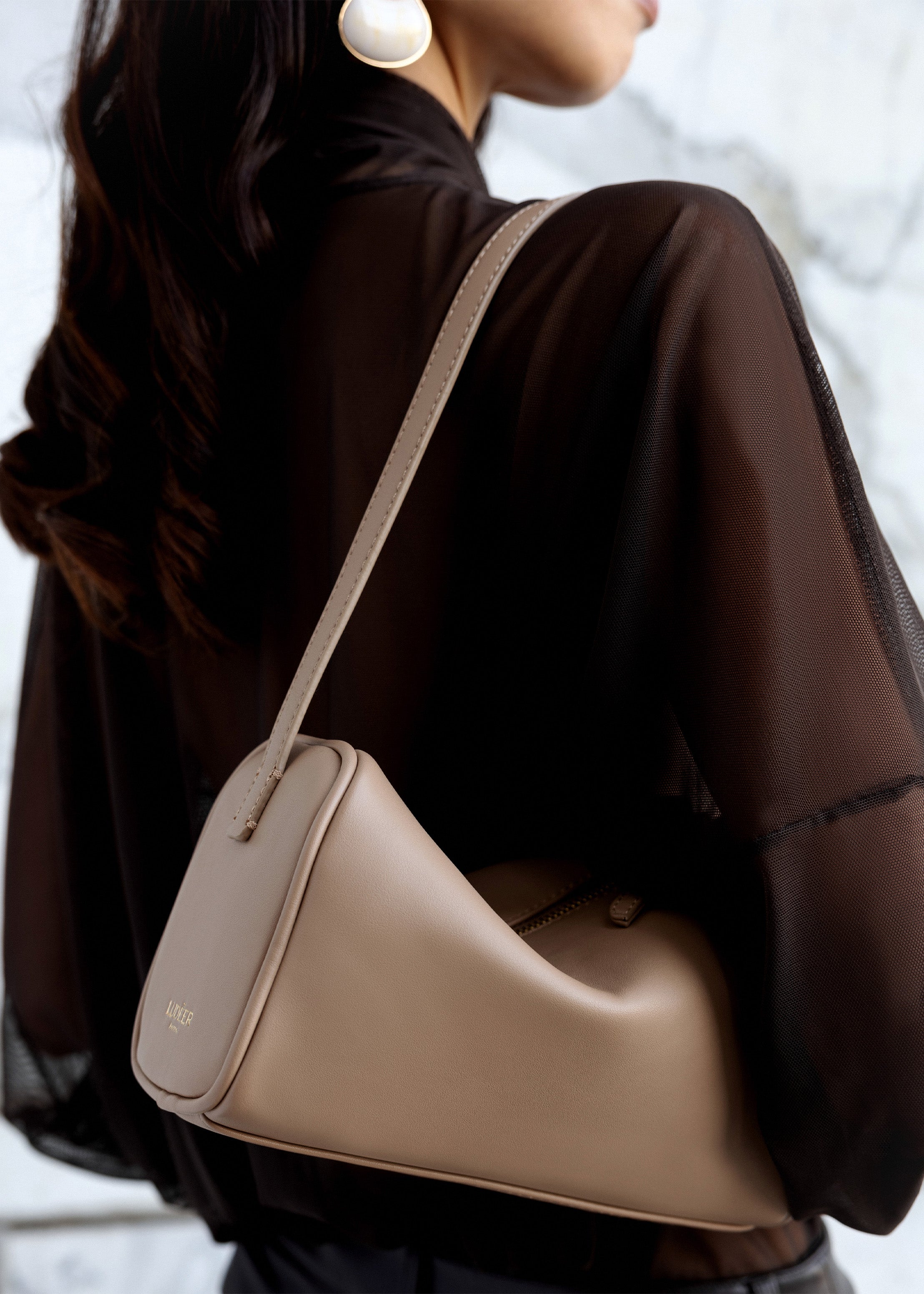 24/7 Round Bag Light Taupe 